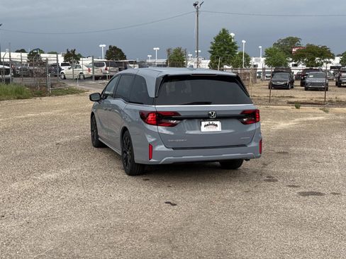 Used 2025 Honda Odyssey Sport-L image 5