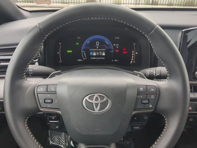 Certified 2025 Toyota Camry SE FWD image 27