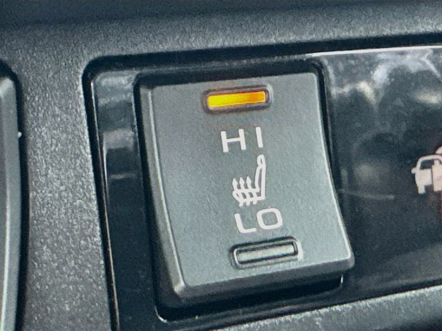 Used 2024 Toyota RAV4 XLE w/ Convenience Package AWD/4WD image 24