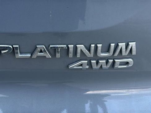 Used 2025 Nissan Pathfinder Platinum image 10