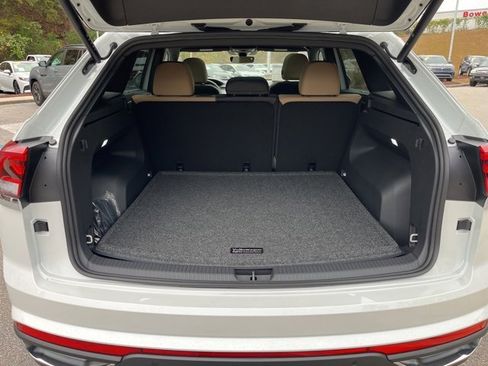 New 2026 Volkswagen Atlas Cross Sport SE image 23