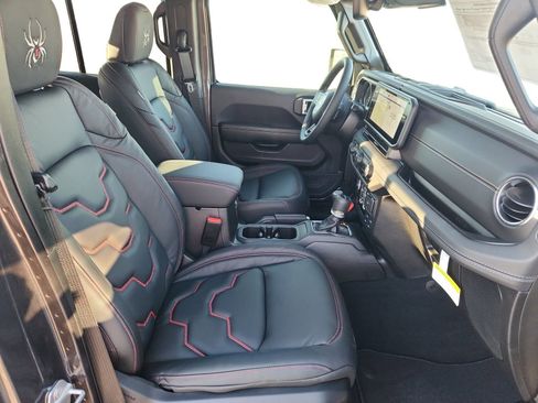 New 2025 Jeep Gladiator Sport w/ Premium Package image 15