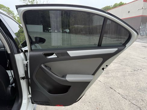 Used 2016 Volkswagen Jetta SEL Premium FWD image 35