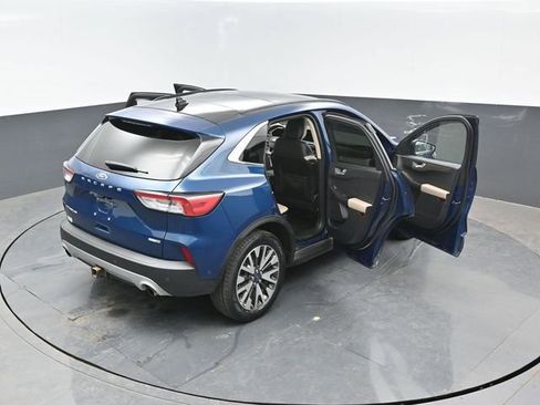 Certified 2020 Ford Escape Titanium AWD/4WD image 28