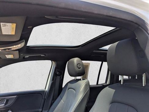 Used 2023 Mercedes-Benz GLB 250 image 16