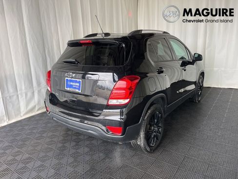 Used 2022 Chevrolet Trax LT w/ Midnight Edition AWD/4WD image 27