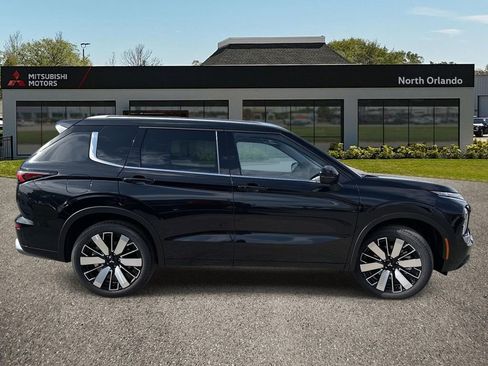 New 2026 Mitsubishi Outlander SEL image 7