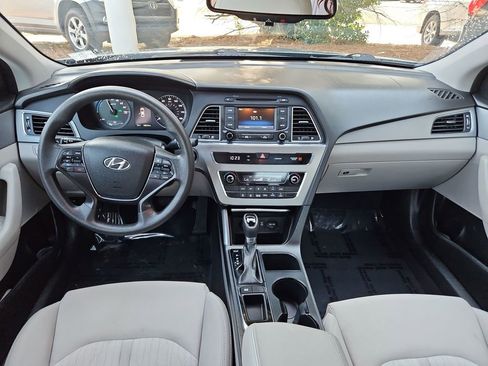 Used 2016 Hyundai Sonata SE image 9