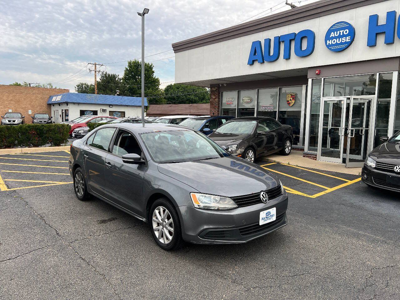 Used 2012 Volkswagen Jetta SE FWD image 3
