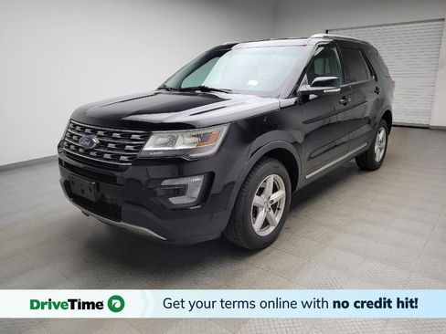 Used 2016 Ford Explorer XLT image 1