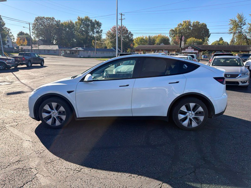 Used 2022 Tesla Model Y Long Range AWD/4WD image 4