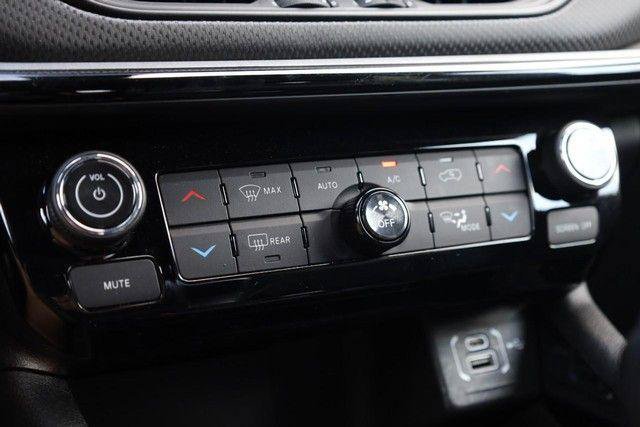 Used 2025 Jeep Compass Trailhawk AWD/4WD image 13