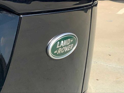 Used 2023 Land Rover Range Rover Velar R-Dynamic S image 9