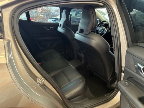 Used 2021 Volvo S60 T8 R-Design Expression image 35