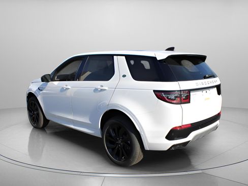 Used 2025 Land Rover Discovery Sport S image 3