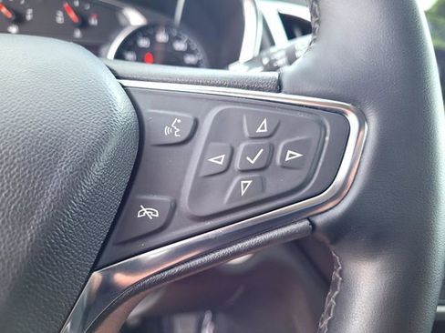 Used 2024 Chevrolet Equinox Premier image 23