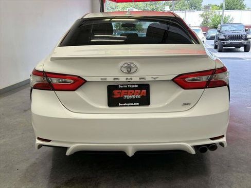 Certified 2020 Toyota Camry SE FWD image 4