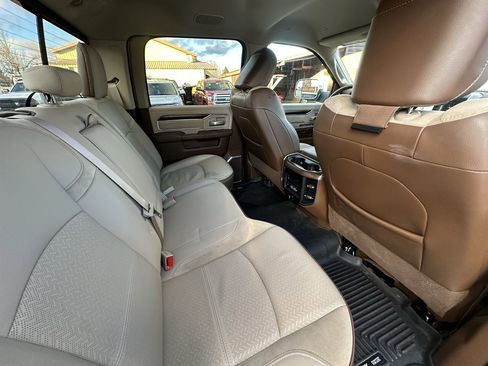 Used 2022 RAM 3500 Laramie image 15