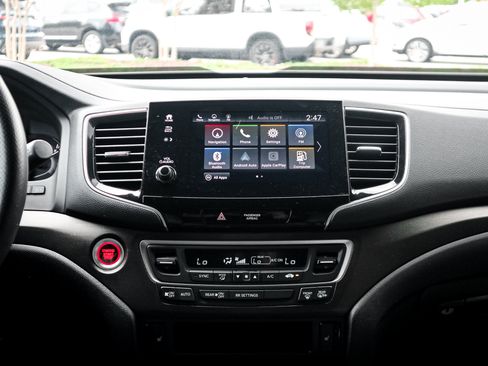 Used 2025 Honda Passport TrailSport image 30