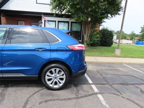 Used 2021 Ford Edge Titanium w/ Cargo Accessory Package FWD image 4