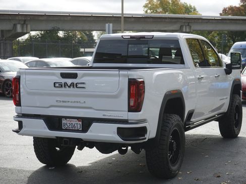 Used 2023 GMC Sierra 2500 Denali w/ Denali Ultimate Package image 8