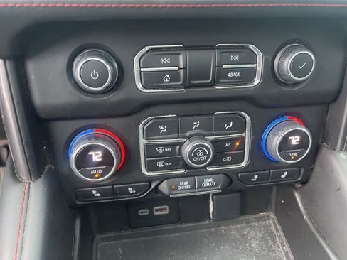 Used 2023 Chevrolet Suburban RST w/ Luxury Package AWD/4WD image 19