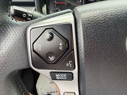 Used 2022 Toyota 4Runner SR5 Premium w/ Moonroof Package AWD/4WD image 15