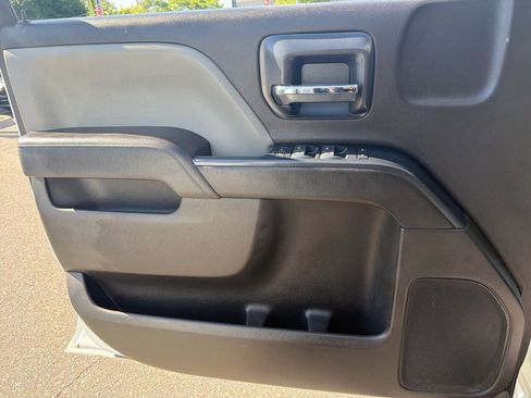 Used 2018 Chevrolet Silverado 1500 W/T AWD/4WD image 33