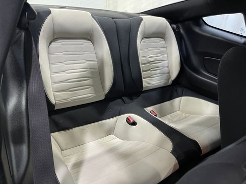 Used 2015 Ford Mustang GT image 28