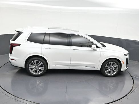Used 2024 Cadillac XT6 Premium Luxury FWD image 21