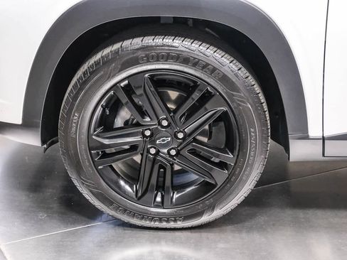 Used 2024 Chevrolet Trax ACTIV w/ Sunroof Package FWD image 10