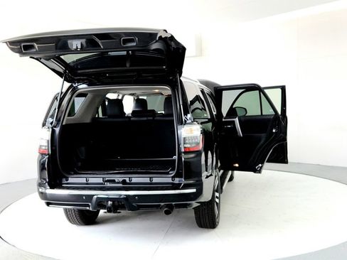 Used 2024 Toyota 4Runner Limited AWD/4WD image 11