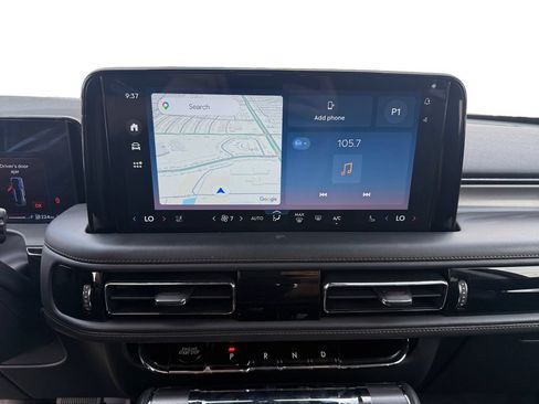 Used 2025 Lincoln Aviator AWD image 19