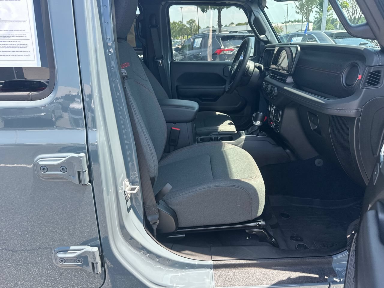 Used 2025 Jeep Gladiator Rubicon AWD/4WD image 13