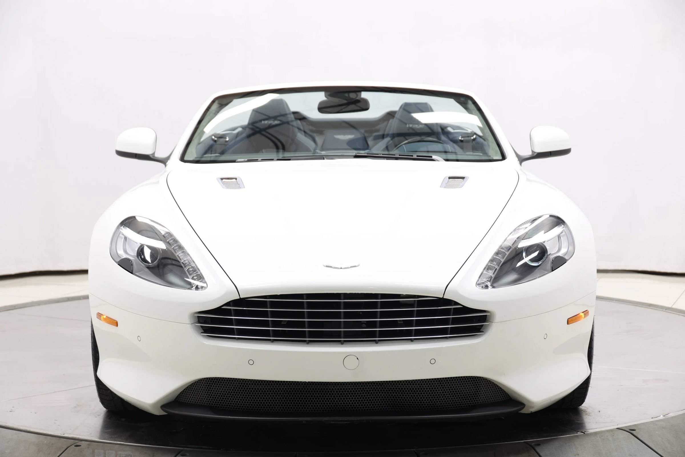 Used 2012 Aston Martin Virage Volante RWD image 91