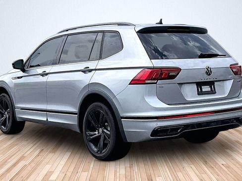 Used 2023 Volkswagen Tiguan SE R-Line AWD/4WD image 9