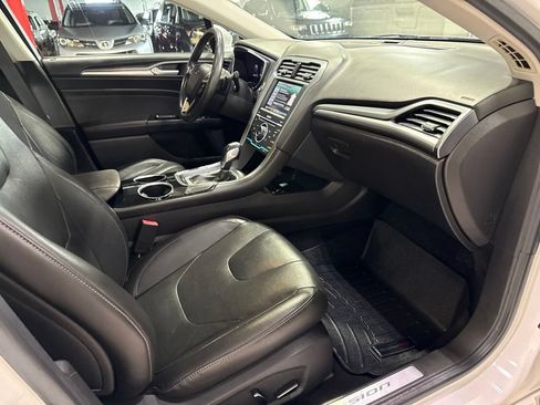 Used 2013 Ford Fusion Titanium FWD image 39