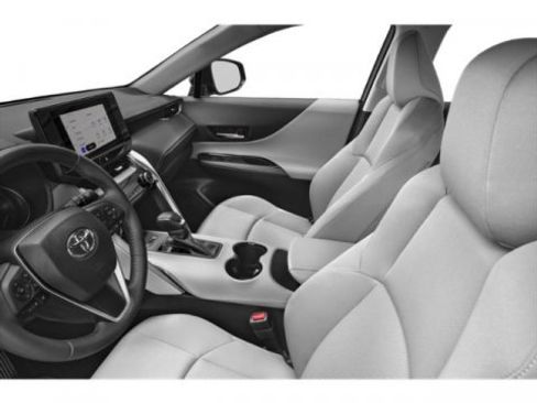 Certified 2024 Toyota Venza LE image 9