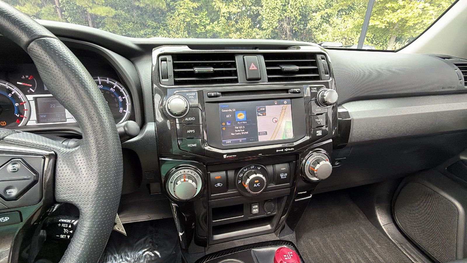 Used 2018 Toyota 4Runner TRD Off-Road Premium AWD/4WD image 31