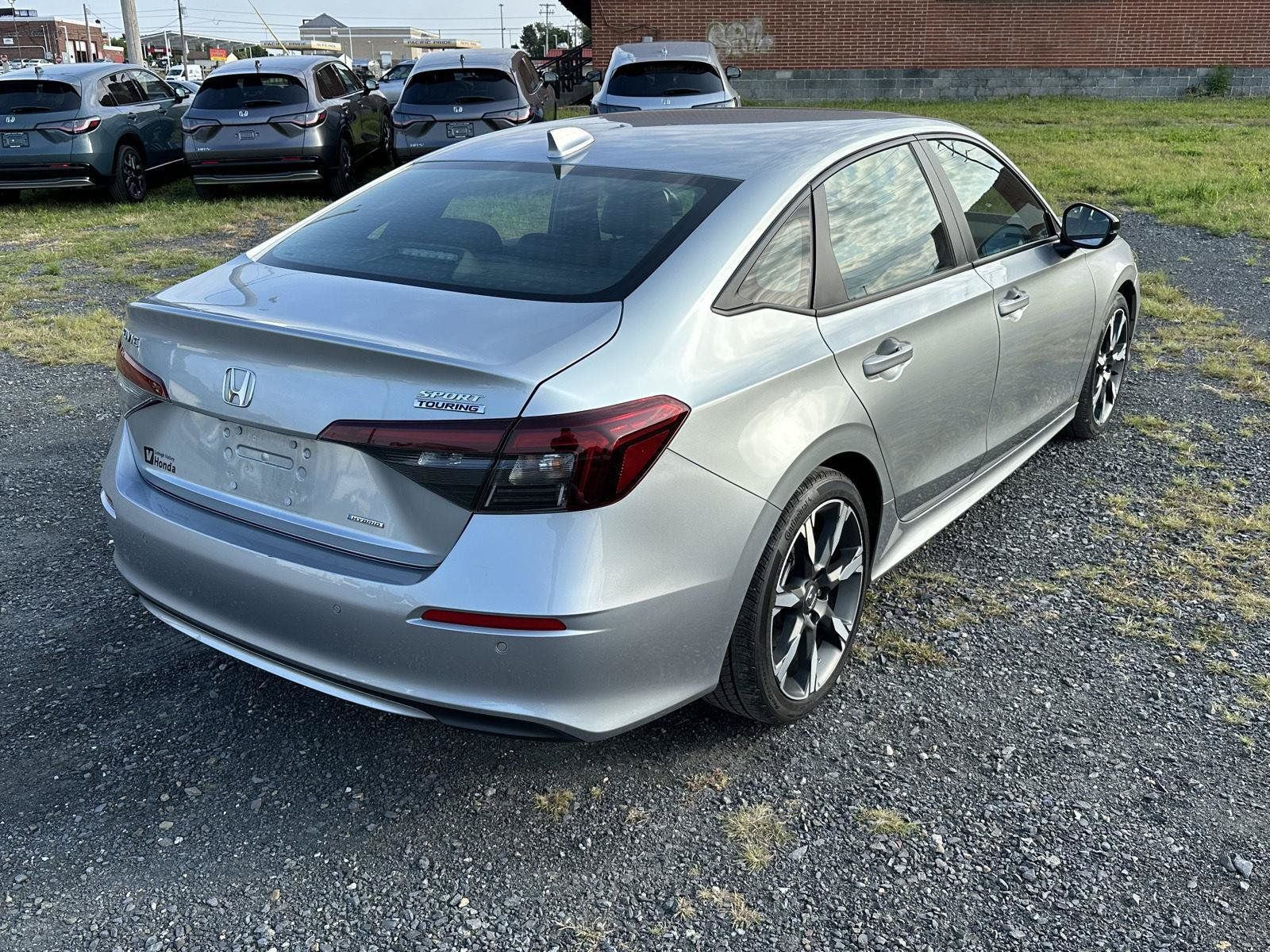Certified 2025 Honda Civic Sport Touring image 8