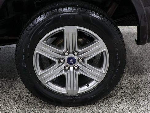 Used 2018 Ford F150 XLT w/ Equipment Group 302A Luxury image 7