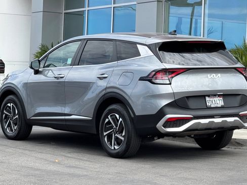 Used 2023 Kia Sportage LX AWD/4WD image 7
