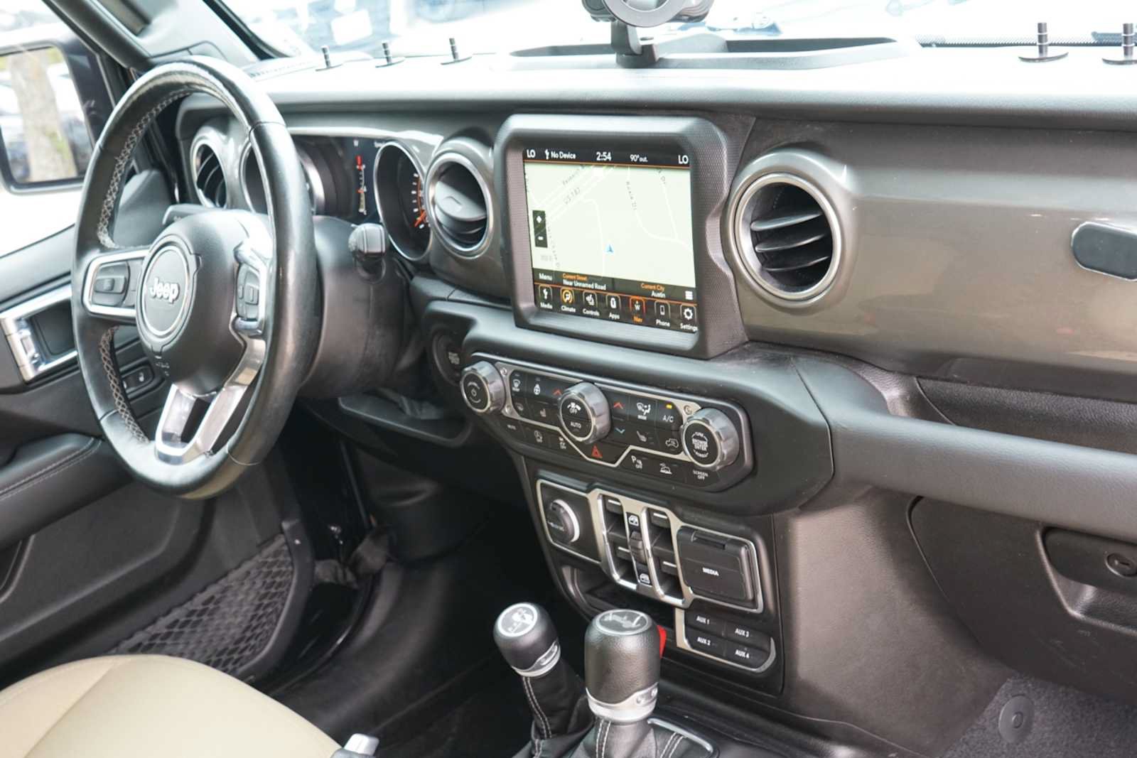 Used 2022 Jeep Wrangler Unlimited Sahara w/ LED Lighting Group AWD/4WD image 25