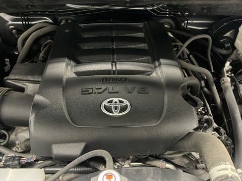 Used 2018 Toyota Tundra Limited w/ Limited Premium Package AWD/4WD image 26