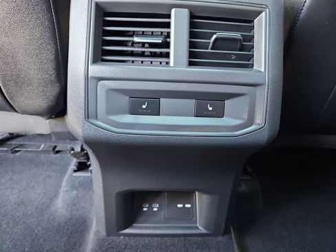 Used 2022 Volkswagen Atlas Cross Sport SEL Premium R-Line image 30