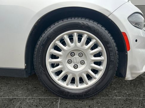 Used 2019 Dodge Charger Police image 9