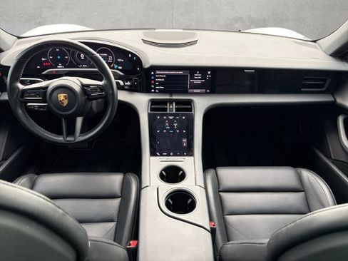 Used 2021 Porsche Taycan image 20