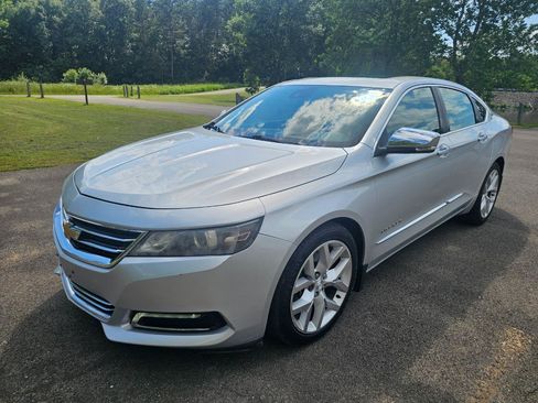 Used 2014 Chevrolet Impala LTZ FWD image 11