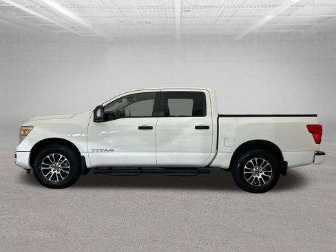 Used 2024 Nissan Titan SV w/ SV Convenience Package AWD/4WD image 2