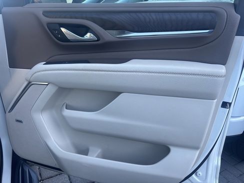 Used 2024 GMC Yukon Denali image 31
